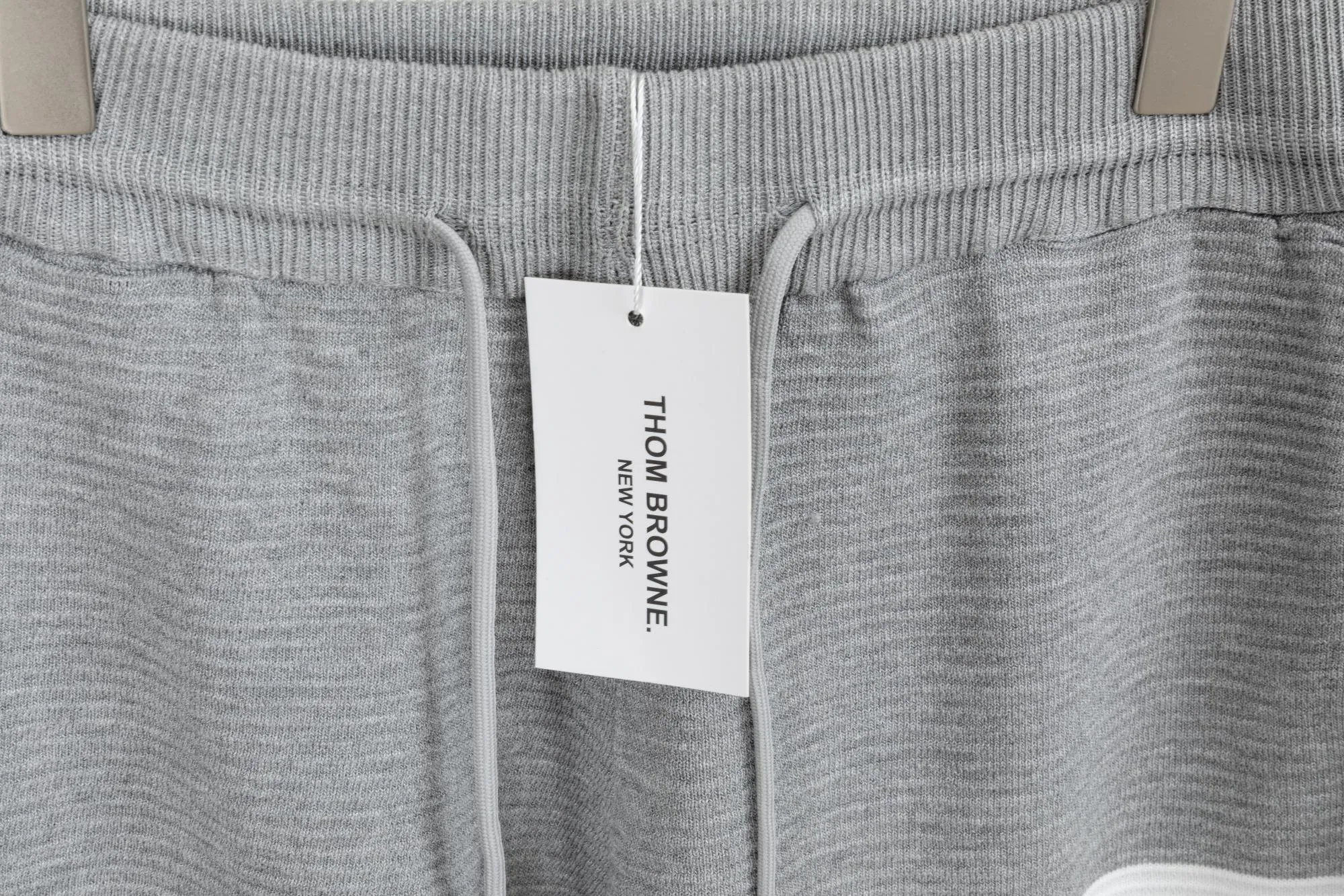 𝑻𝒉𝒐𝒎 𝑩𝒓𝒐𝒘𝒏𝒆 Classic 𝑻𝒉𝒐𝒎 𝑩𝒓𝒐𝒘𝒏𝒆 . Classic ， ， ， Same Style Same Style TB + + ：Gray Navy Blue ：1/2/3/4